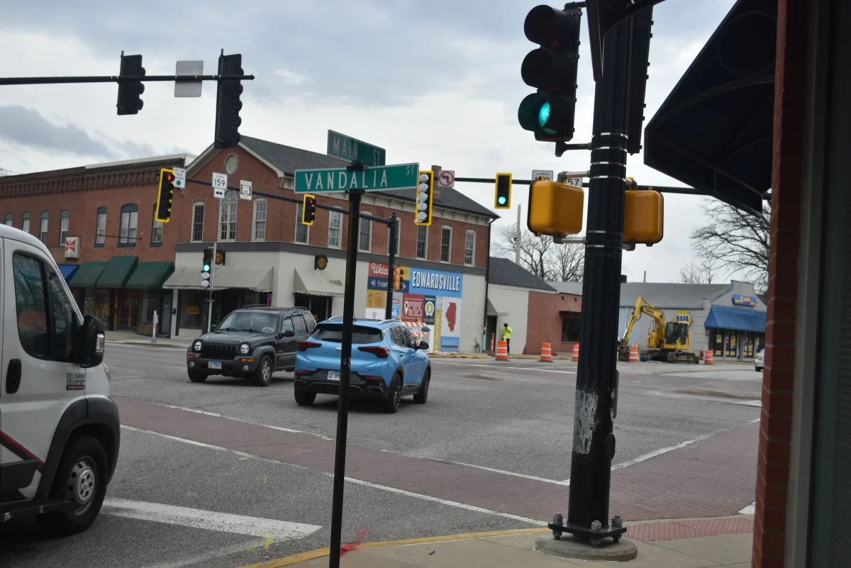 Edwardsville drivers continue making banned left turn at Main-Vandalia intersection