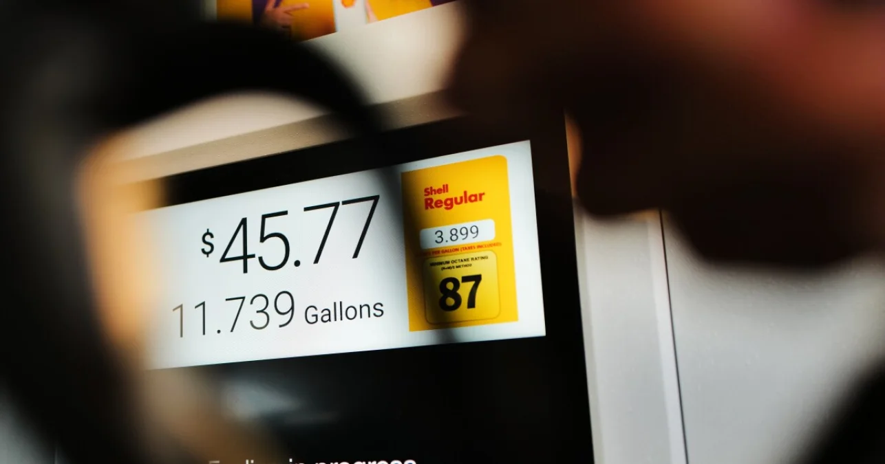 US-Iran Diplomatic Breakdown Triggers Port Blockade, Fueling Global Energy Price Surge Concerns