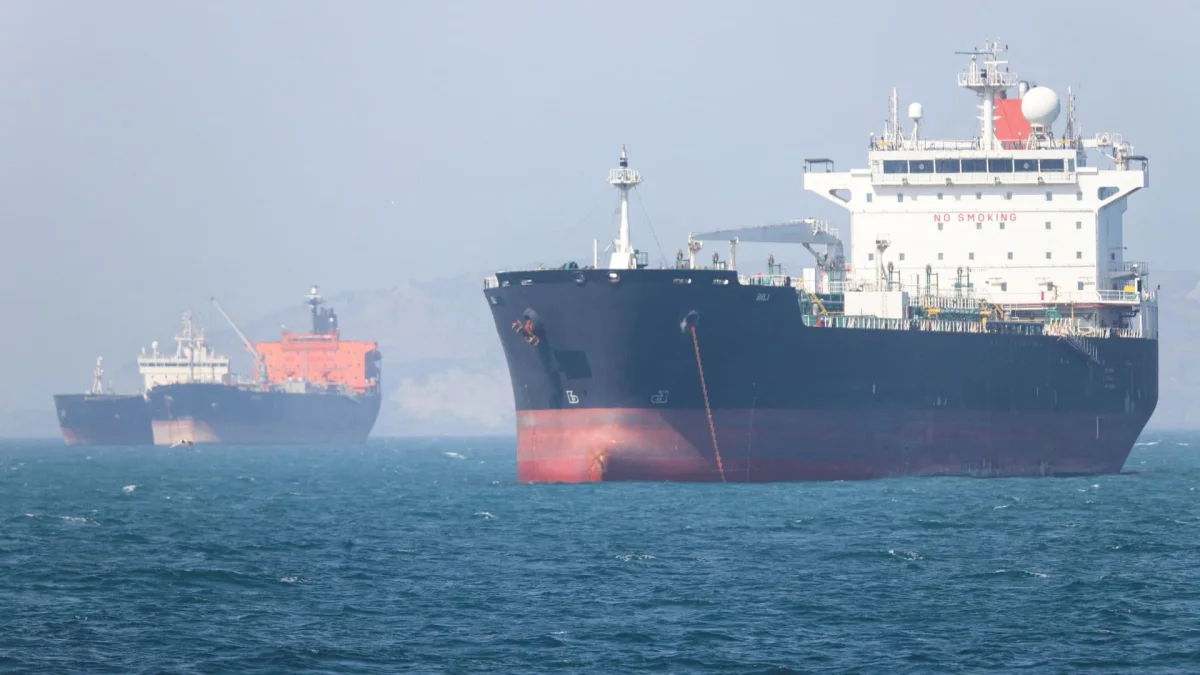 Trump pauses U.S. bid to guide ships out of Strait of Hormuz, cites Iran deal progress
